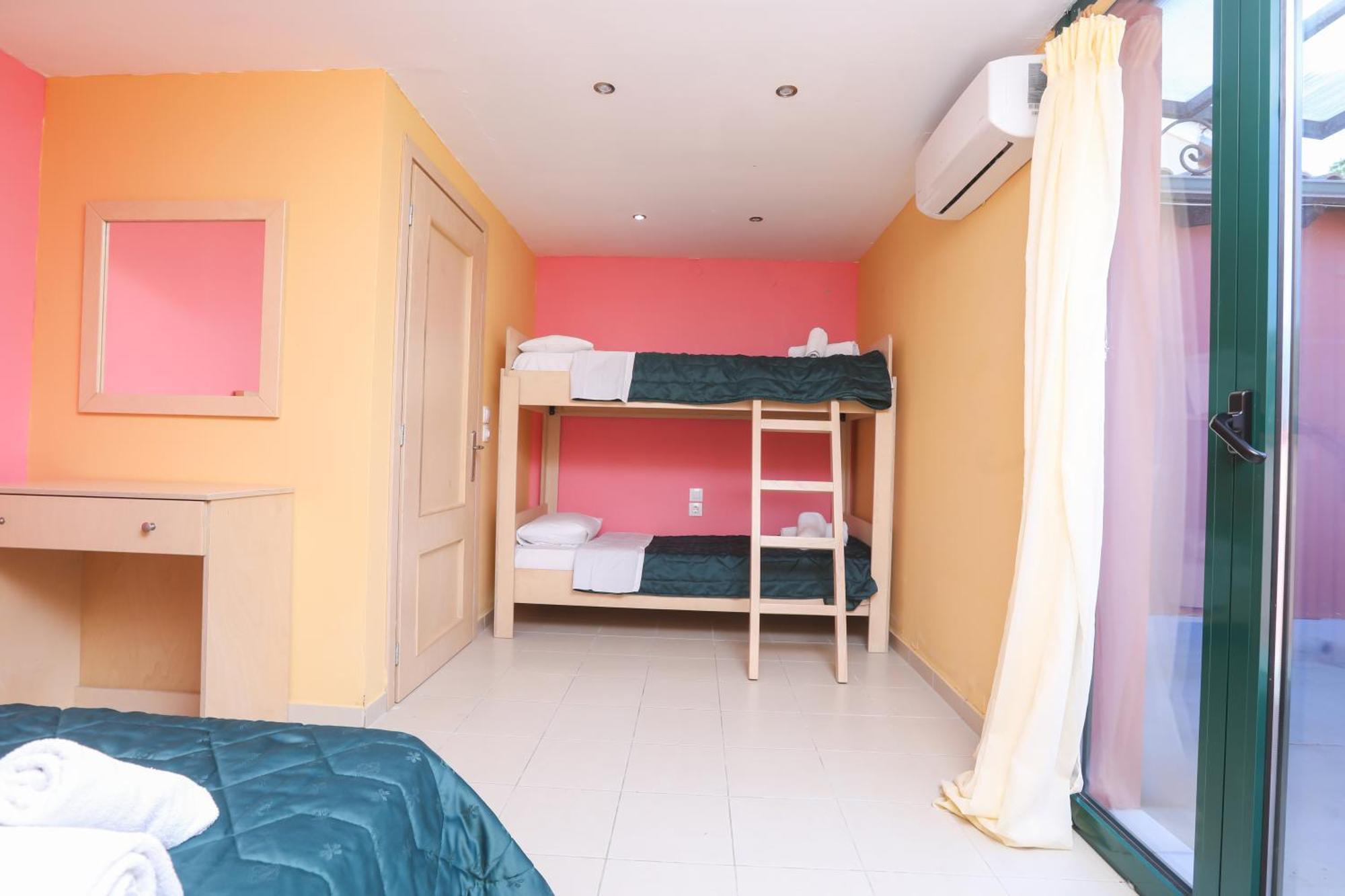 Corfu Hotel Apartments Беницес Екстериор снимка