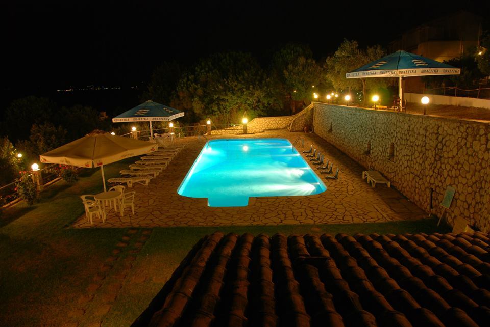 Corfu Hotel Apartments Беницес Екстериор снимка