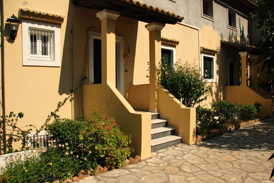 Corfu Hotel Apartments Беницес Екстериор снимка