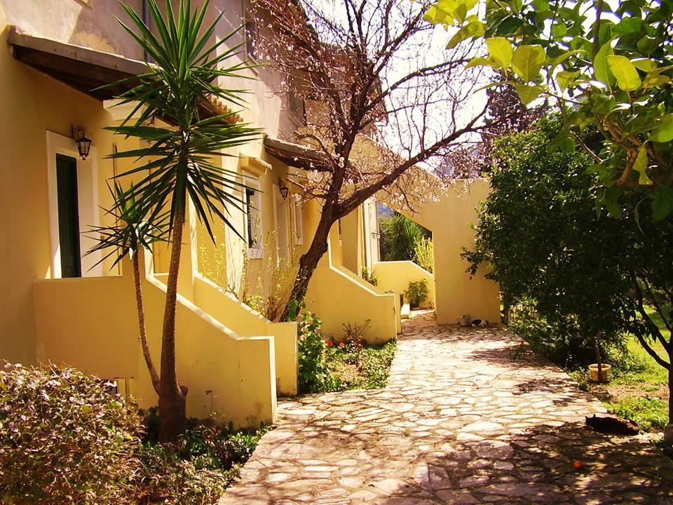 Corfu Hotel Apartments Беницес Екстериор снимка